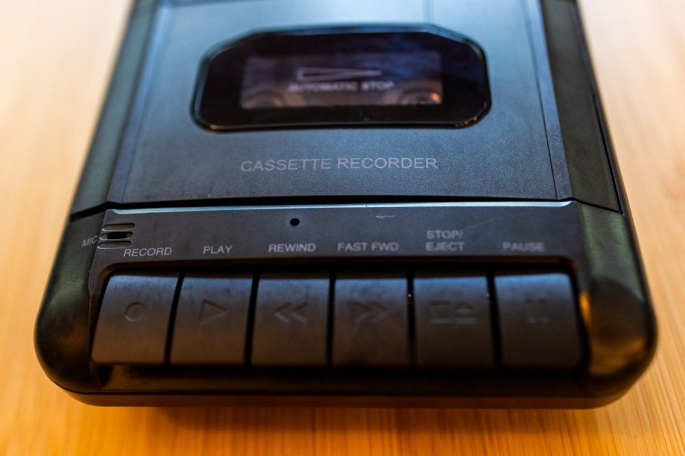 10 Sounds of 1980s Technology You Can Still Hear in Your Head